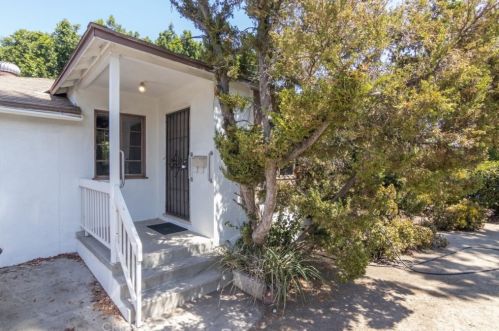 17905 Bullock St, Van Nuys, CA 91316-1007
