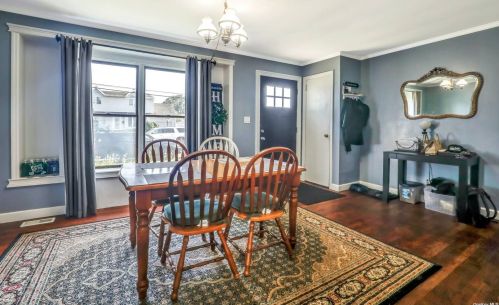 312 37th St, North Lindenhurst NY  11757-2607 exterior