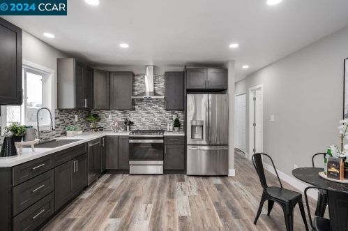 420 8th St, West Pittsburg CA  94565-2632 exterior