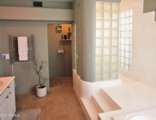 15904 Thistle Dr, Scottsdale AZ 85268-4347 exterior