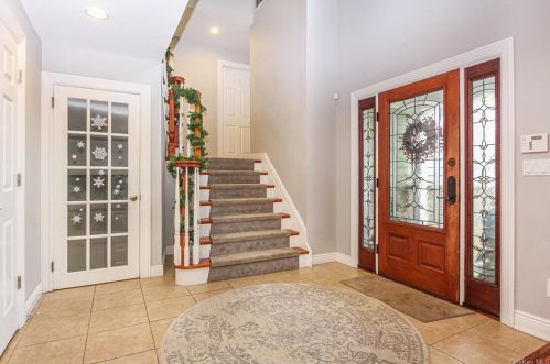 4 Salk Dr, Elmsford, NY 10523-2808