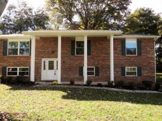 609 Cross Bridge Cir, Knoxville, TN 37934-4825