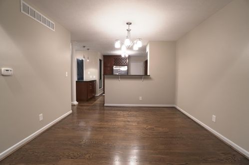 5010 Nob Hl Dr, Newport KY  41075-4096 exterior
