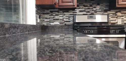 850 Longshore Ave, Philadelphia PA  19111-4423 exterior