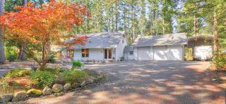 3260 Shadow Glen Blvd, Silverdale, WA 98383-9639