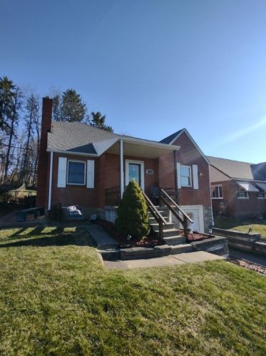 214 Sunny Dr, Pittsburgh, PA 15236-2665