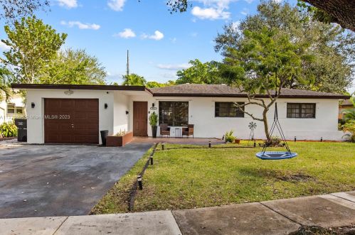 401 57th Way, Hollywood FL  33023-1435 exterior