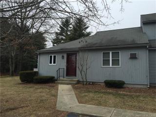 12 Woodstock Mdws, Woodstock, CT 06281-2340