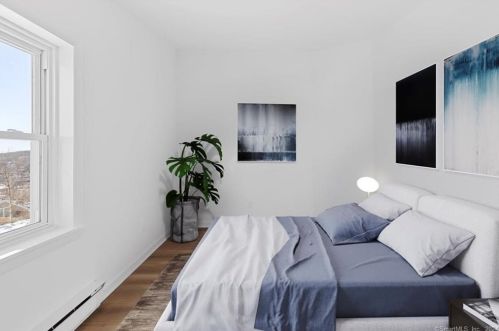 22 Fountain St, Norwich CT  06360-5008 exterior