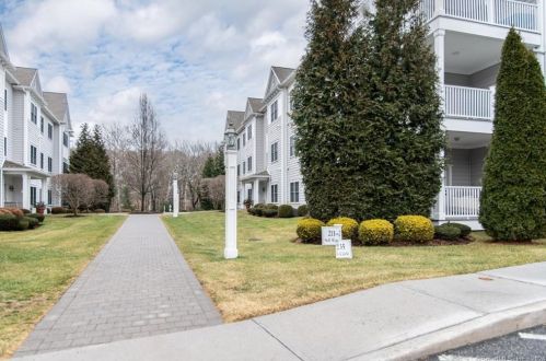 222 Stillwater Cir, Brookfield Center, CT