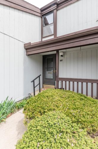 169 High St, London, OH 43140-1315