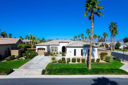 81326 Golden Barrel Way, La Quinta CA  92253-9325 exterior