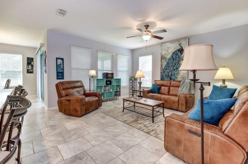 317 Freesia Ct, Deland, FL 32724-7901