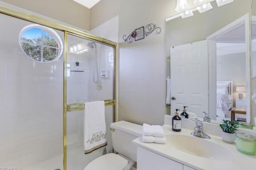 1812 Piccadilly Circus, Naples FL 34112-3687 exterior