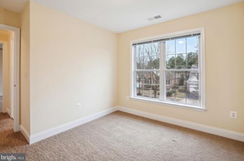 15480 Championship Dr, Haymarket VA  20169-6107 exterior