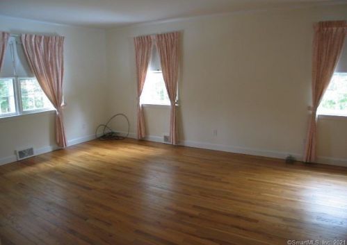 170 Bridle Path Ln, New Canaan CT  06840-3907 exterior