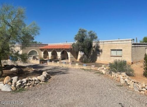 6525 Camino De Michael, Tucson, AZ 85718-1941