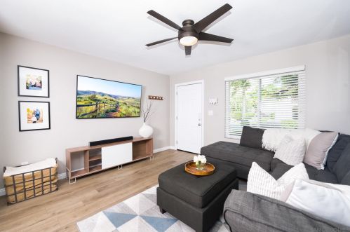 6412 Bell Bluff Ave, San Diego, CA 92119-1027
