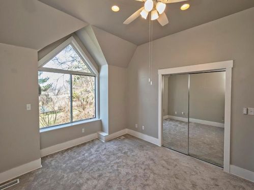 5 Ridgemead Fields Dr, Verona PA  15147-3849 exterior