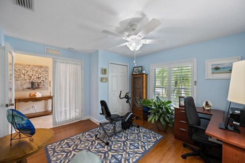 1390 9 Pl, Vero Beach FL 32960-2122 exterior