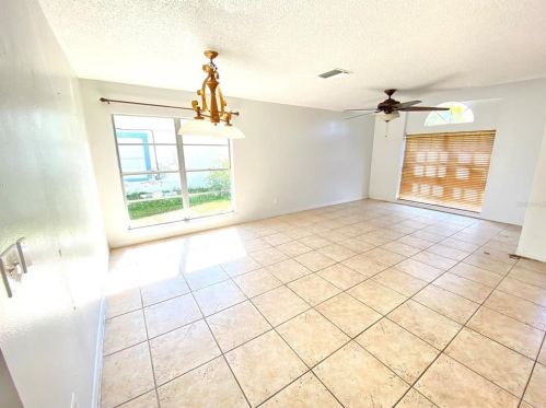 342 Chicago Woods Cir, Orlando, FL 32824-9370