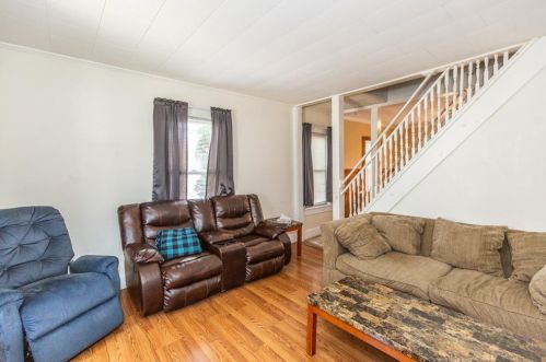 43 3rd Ave, Woonsocket RI  02895-5041 exterior