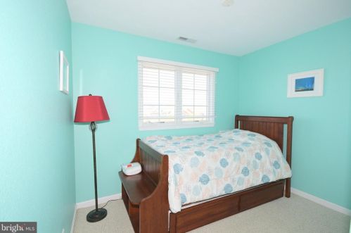 11478 Sand Cove Rd, Selbyville DE  19975-3730 exterior