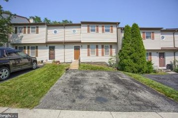 2716 Buxton Rd, Harrisburg PA  17110-3547 exterior