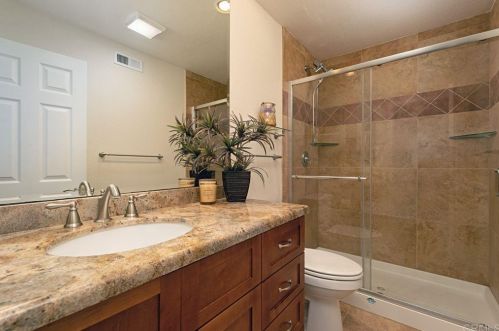 6868 Maple Leaf Dr, Carlsbad CA  92011-3947 exterior