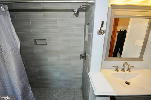 216 Abbey Ln, Auburn NJ  08085-1471 exterior