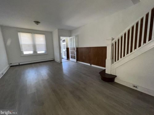 3289 Aramingo Ave, Philadelphia, PA 19134-4516
