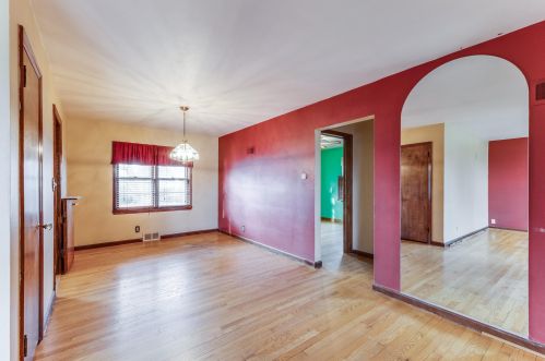 7006 39 Ave, Kenosha WI 53142-1915 exterior