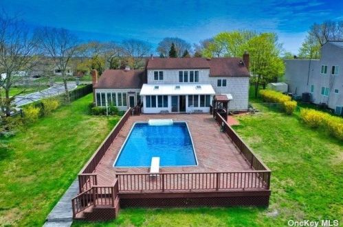 116 Elder Rd, Islip Manor, NY 11751-4911