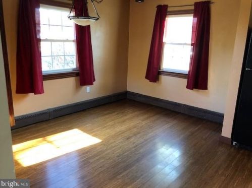 1498 Sweetbriar Ln, Lansdale PA  19446-3240 exterior