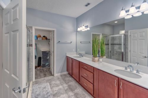 1042 Harbor Ridge Dr, Kissimmee FL  34759-6208 exterior