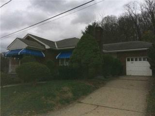 132 Arnold Ave, Strabane, PA 15363-9636