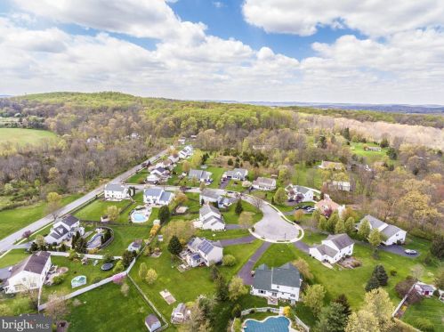 309 Williams Cir, Collegeville PA  19473-2344 exterior