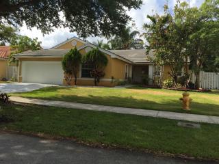 13660 18th St, Hollywood FL  33027-3486 exterior