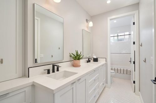 134 Jason St, Encinitas CA  92024-1447 exterior