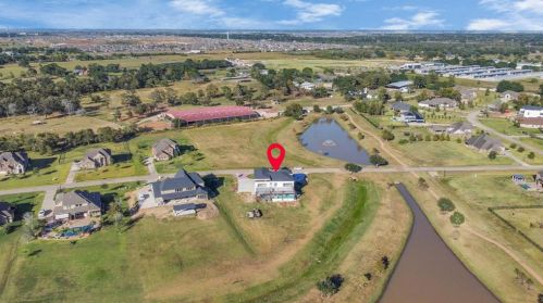 703 Leaning Oak Trl, Richmond TX  77406-4653 exterior