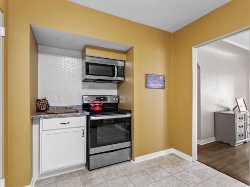 1108 8 St, Manitowoc WI 54220-2818 exterior