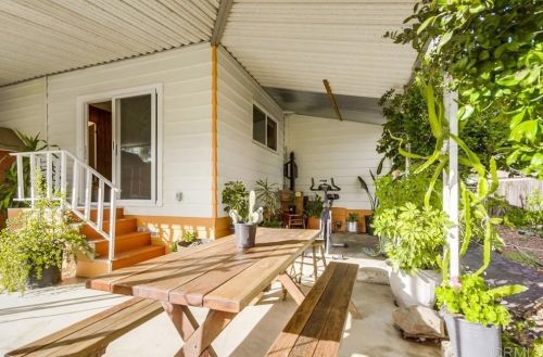 15613 Hawley Ct, El Cajon CA  exterior