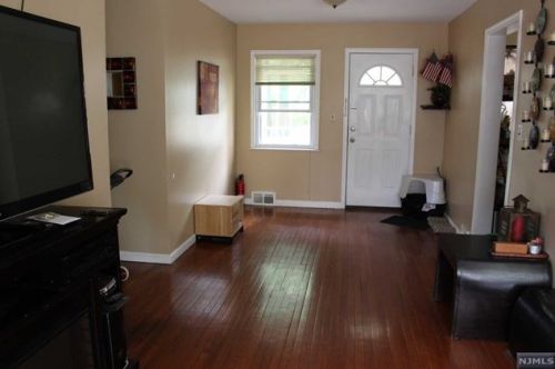 98 Howland Ave, Teaneck NJ  07666-6042 exterior