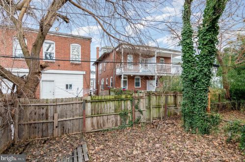2315 Penn St, Harrisburg PA  17110-1046 exterior