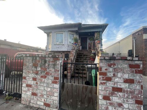 1315 98th Ave, Oakland, CA 94603-2517