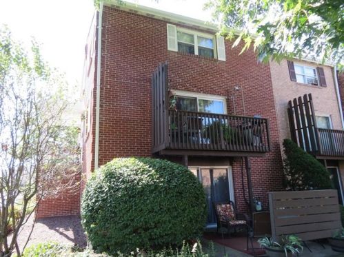 114 Woodstone Ln, New Kensington PA  15068-4642 exterior