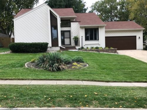 1712 100th Pl, Des Moines, IA 50325-6708