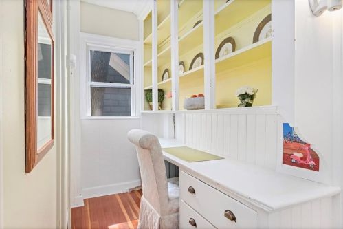 41 Irving Ave, Providence RI 02906-4510 exterior