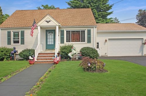 36 Maclarnon Rd, Salem, NH 03079-3751