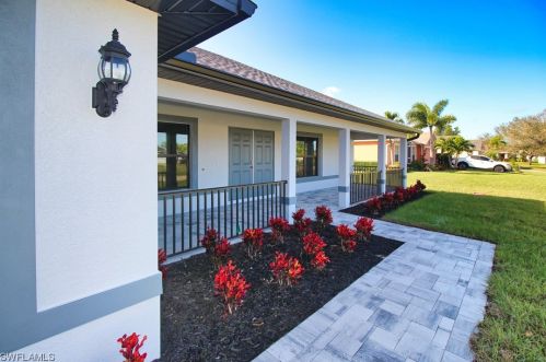 2314 18th St, Cape Coral, FL 33991-3007